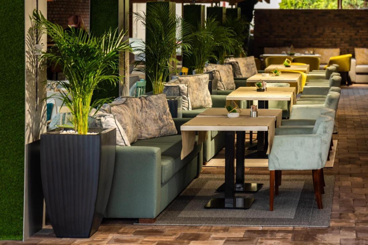 Hotel Brilliant Meses Zalău المظهر الخارجي الصورة