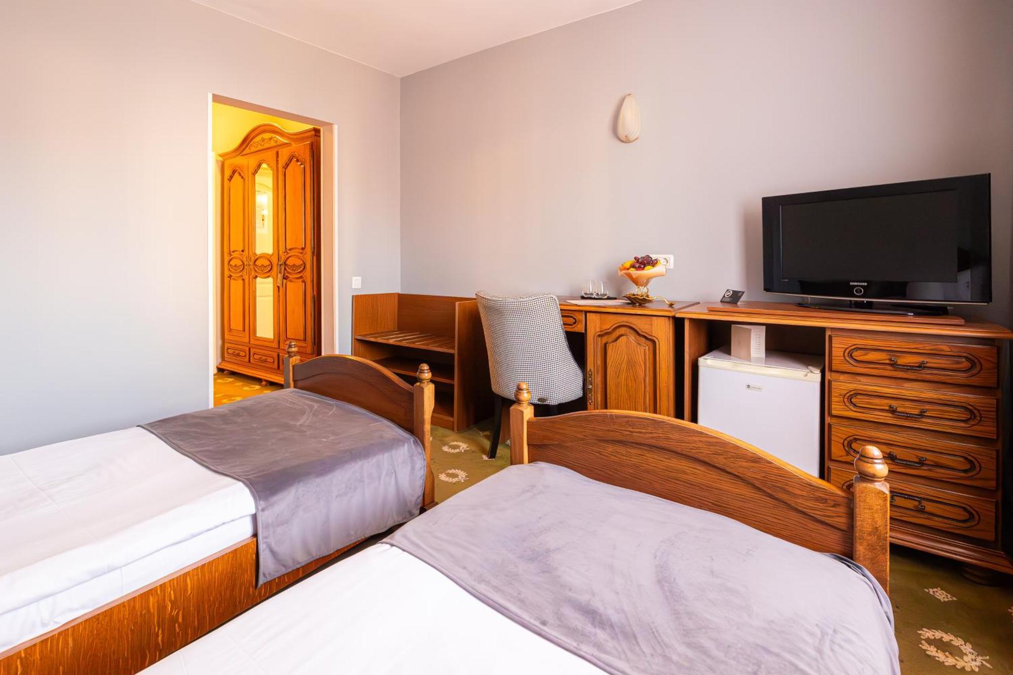 Hotel Brilliant Meses Zalău المظهر الخارجي الصورة