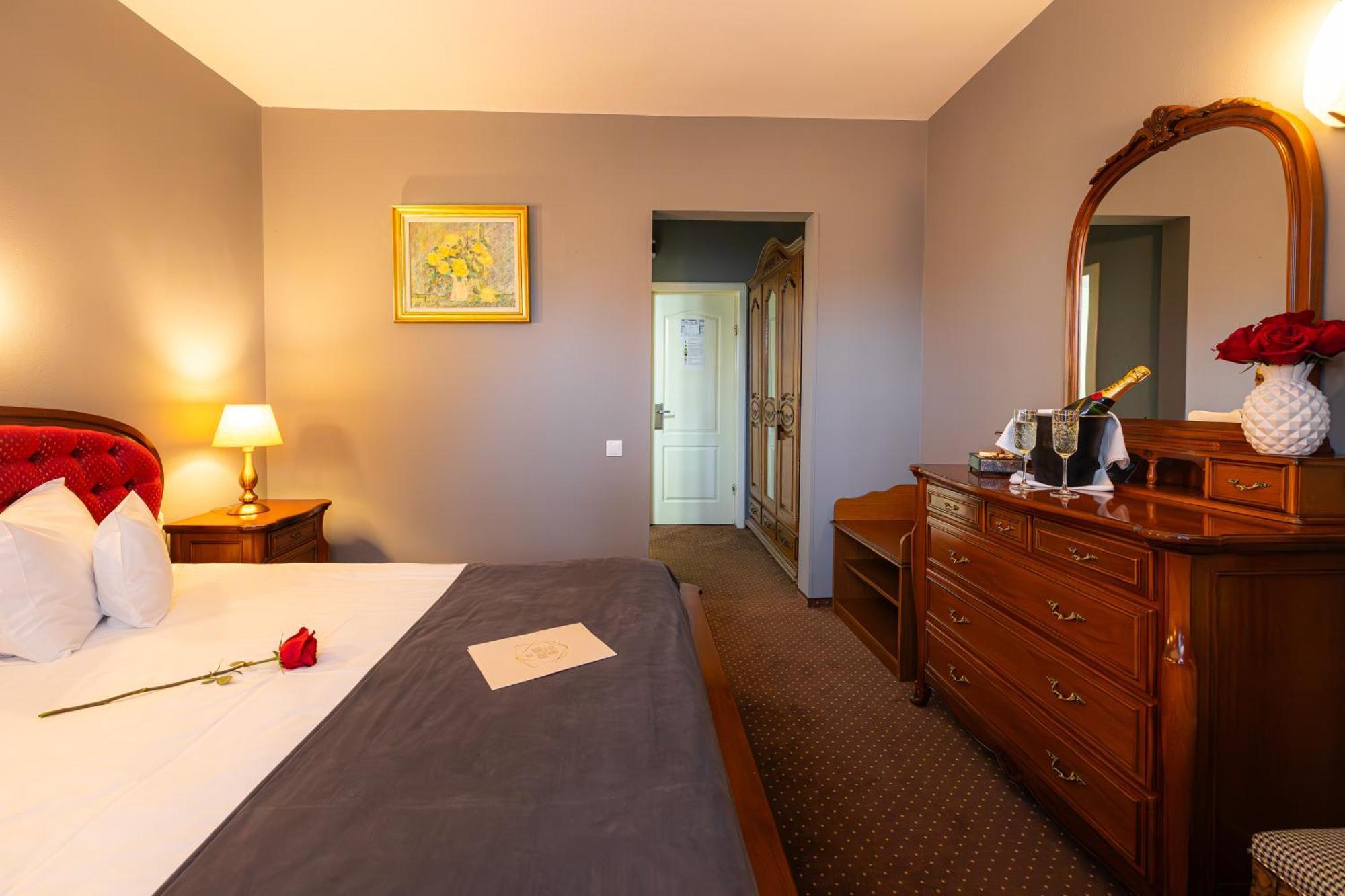 Hotel Brilliant Meses Zalău المظهر الخارجي الصورة