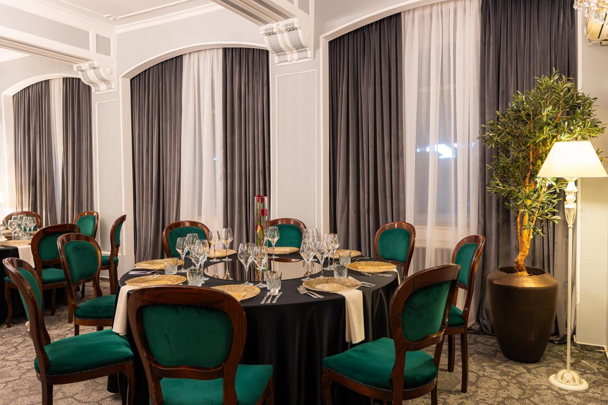 Hotel Brilliant Meses Zalău المظهر الخارجي الصورة