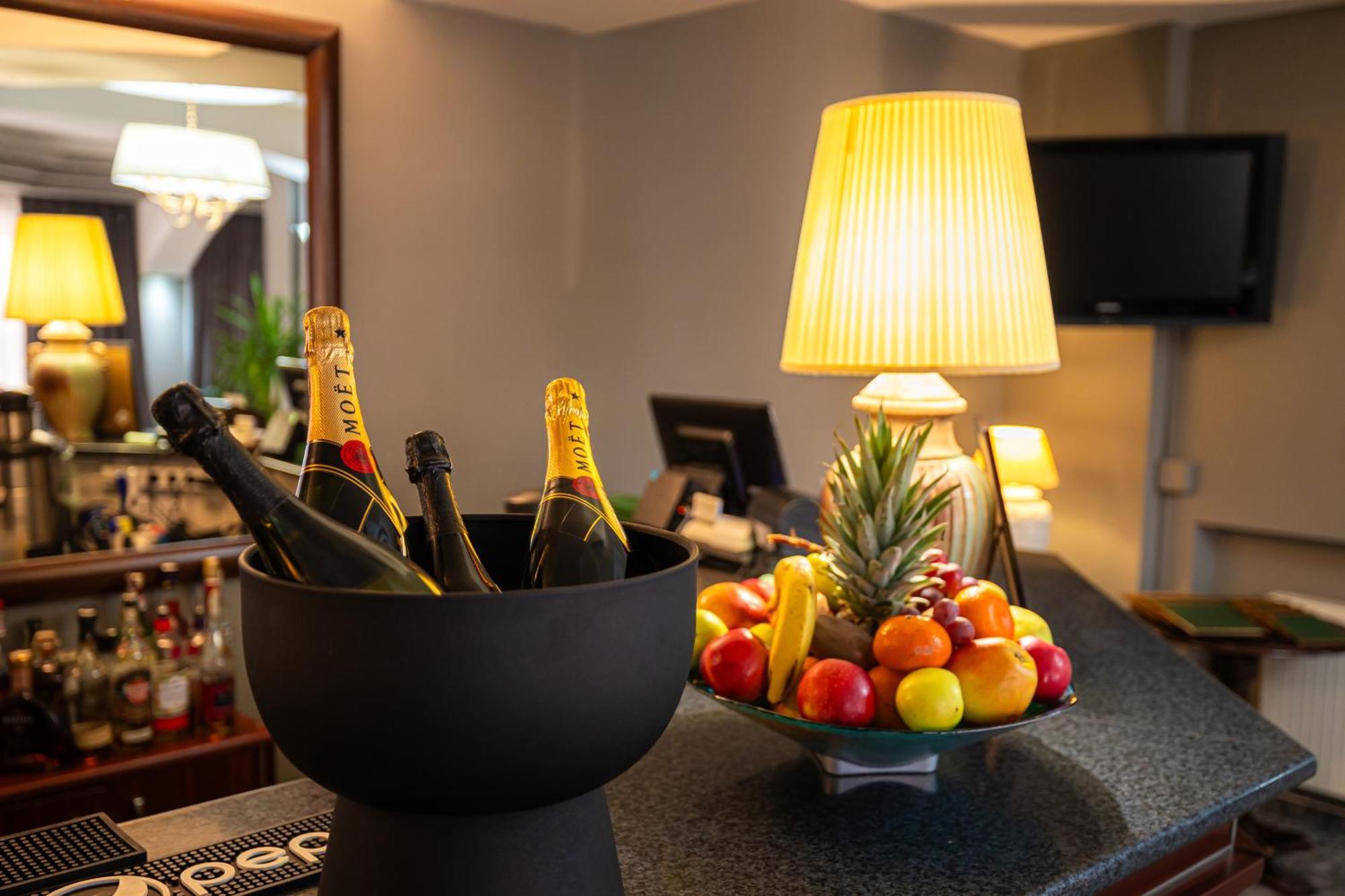 Hotel Brilliant Meses Zalău المظهر الخارجي الصورة