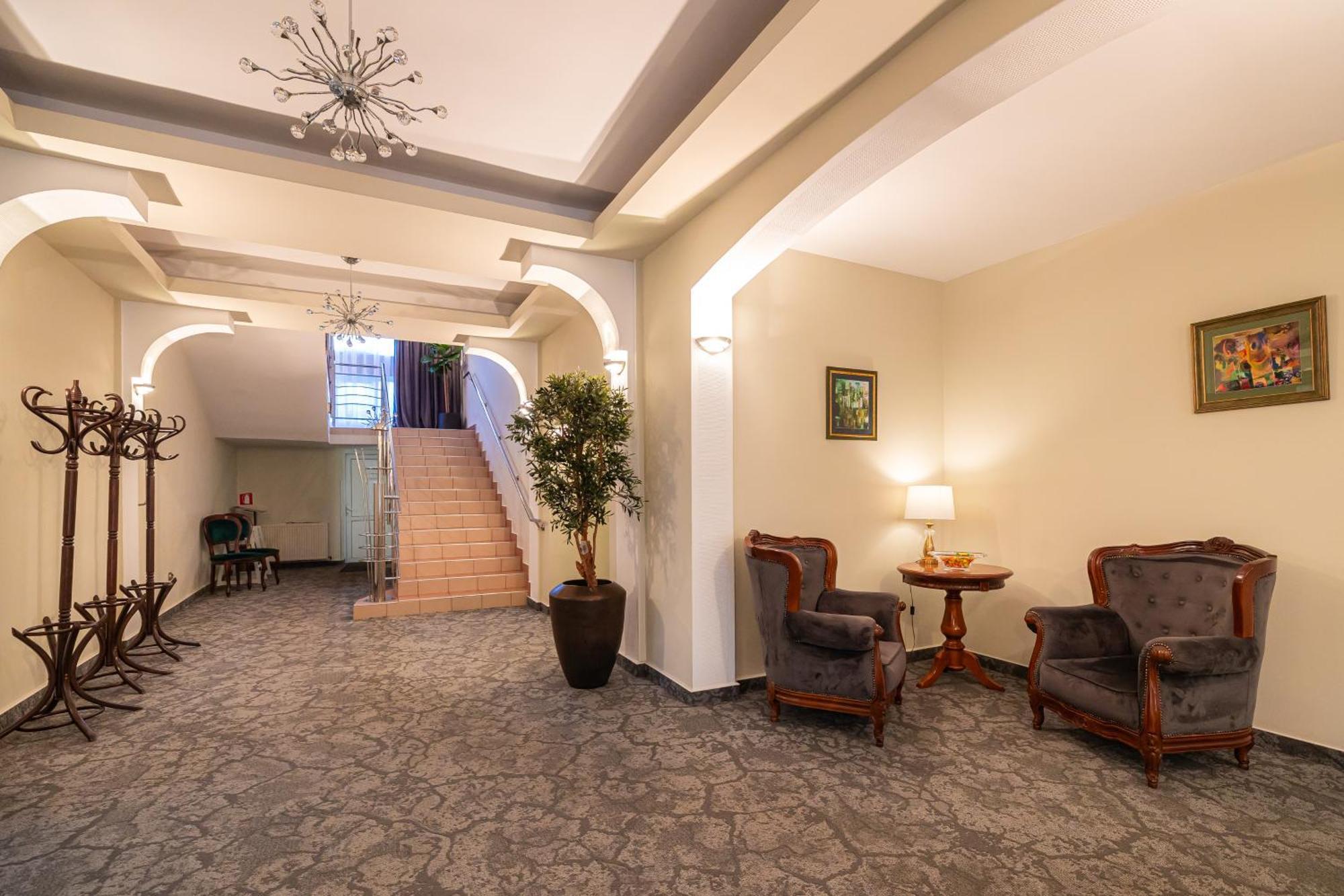 Hotel Brilliant Meses Zalău المظهر الخارجي الصورة