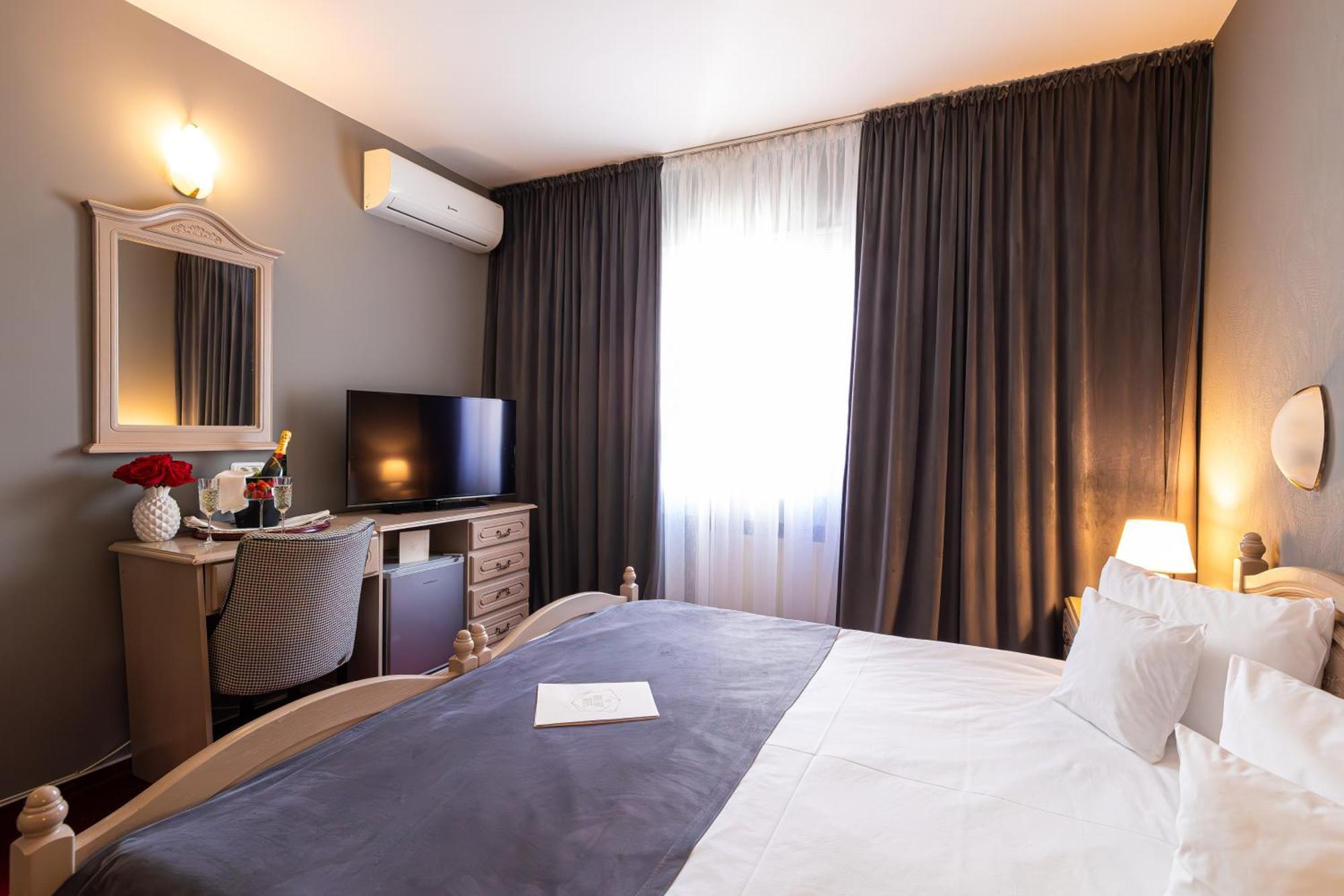 Hotel Brilliant Meses Zalău المظهر الخارجي الصورة