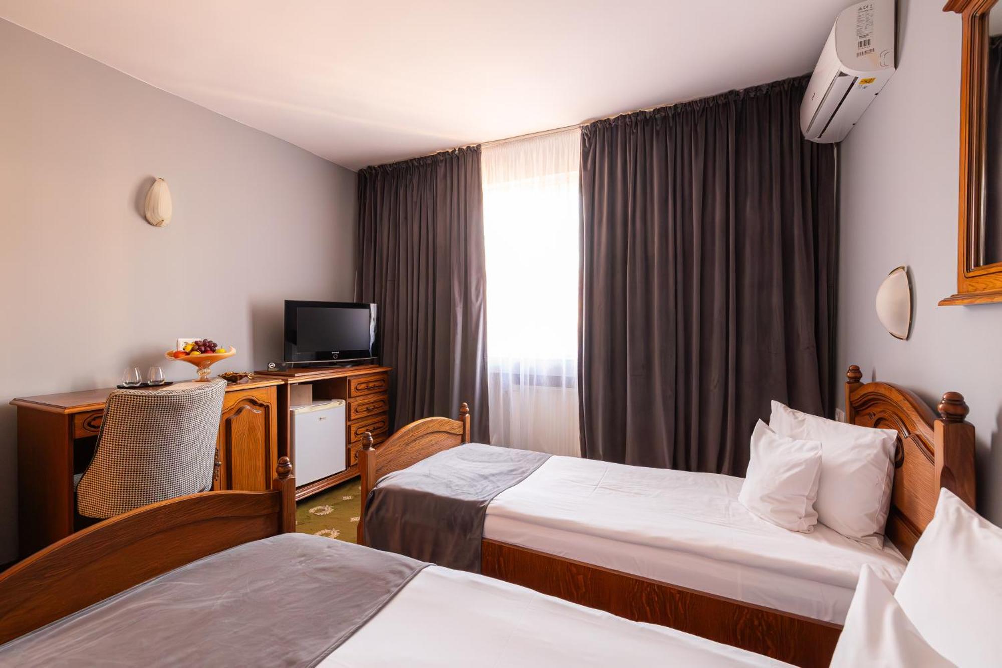 Hotel Brilliant Meses Zalău المظهر الخارجي الصورة